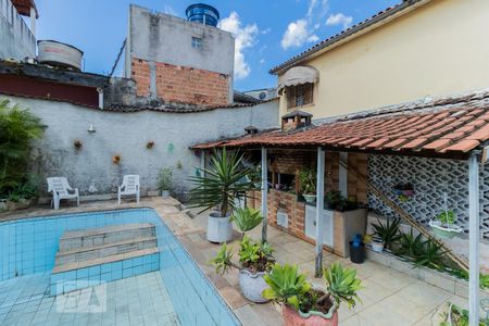 Casa à venda com 240m², 4 quartos e 3 vagas Casa à venda com 240m², 4 quartos e 3 vagasÁrea Externa