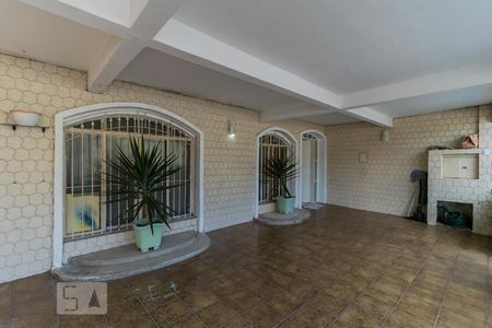 Casa à venda com 240m², 4 quartos e 3 vagas Casa à venda com 240m², 4 quartos e 3 vagasGaragem