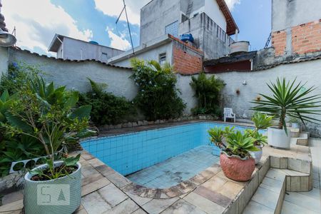 Casa à venda com 240m², 4 quartos e 3 vagas Casa à venda com 240m², 4 quartos e 3 vagasÁrea Externa