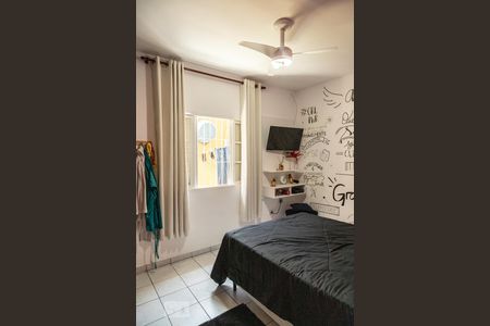 Casa à venda com 180m², 4 quartos e 4 vagasCasa 2 - Quarto 2