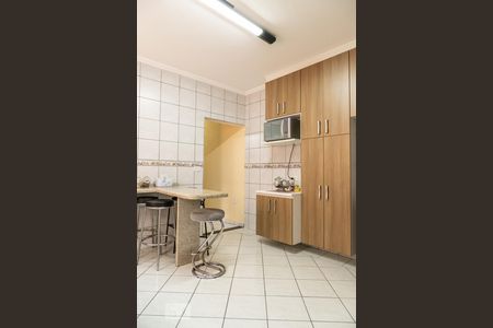 Casa à venda com 180m², 4 quartos e 4 vagasCasa 2 - Cozinha