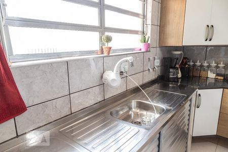 Casa à venda com 180m², 4 quartos e 4 vagasCasa 1 - Cozinha
