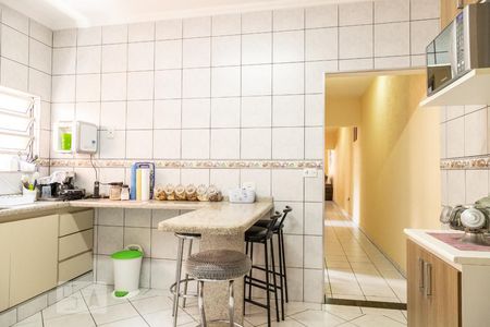 Casa à venda com 180m², 4 quartos e 4 vagasCasa 2 - Cozinha