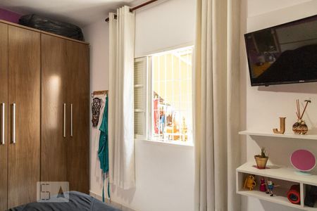 Casa à venda com 180m², 4 quartos e 4 vagasCasa 2 - Quarto 2