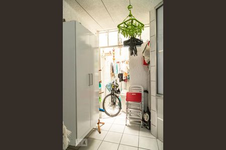 Casa à venda com 180m², 4 quartos e 4 vagasCasa 2 - Área de serviço