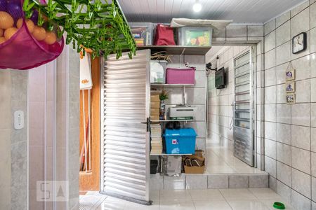 Casa à venda com 180m², 4 quartos e 4 vagasCasa 1 - Área de serviço