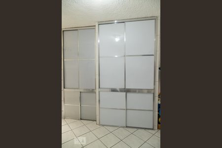 Casa à venda com 180m², 4 quartos e 4 vagasCasa 2 - Área de serviço