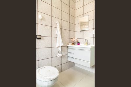 Casa à venda com 180m², 4 quartos e 4 vagasCasa 1 - Banheiro