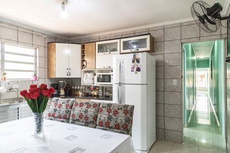 Casa à venda com 180m², 4 quartos e 4 vagasCasa 1 - Cozinha