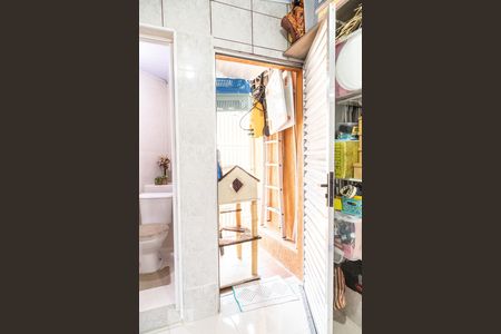 Casa à venda com 180m², 4 quartos e 4 vagasCasa 1 - Área de serviço