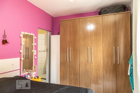 Casa à venda com 180m², 4 quartos e 4 vagasCasa 2 - Quarto 2