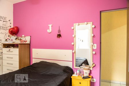 Casa à venda com 180m², 4 quartos e 4 vagasCasa 2 - Quarto 2