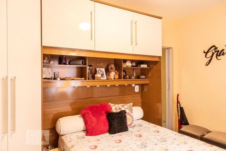 Casa à venda com 180m², 4 quartos e 4 vagasCasa 2 - Quarto 1