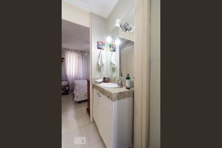 Apartamento à venda com 64m², 2 quartos e 1 vaga Apartamento à venda com 64m², 2 quartos e 1 vagaBanheiro Social