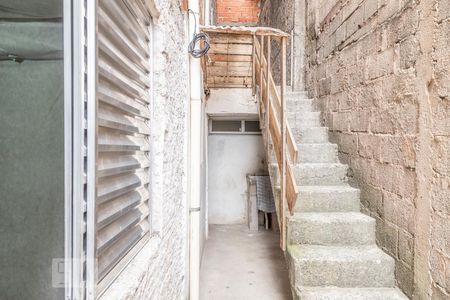 Acesso  de casa para alugar com 4 quartos, 55m² em Vila Carmosina, São Paulo