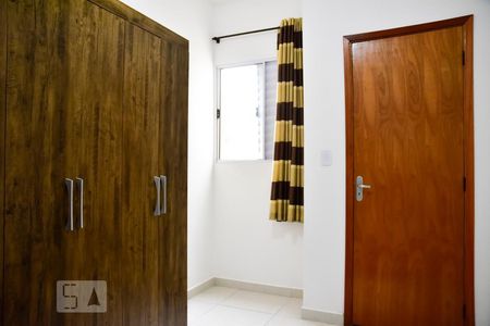 Quarto 1 Guarda roupa  e Janela de apartamento à venda com 1 quarto, 35m² em Vila Santa Teresa (zona Leste), São Paulo