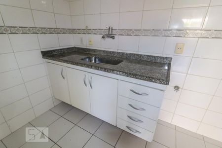 Cozinha de casa de condomínio para alugar com 3 quartos, 100m² em Anil, Rio de Janeiro