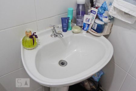 Apartamento à venda com 44m², 2 quartos e sem vaga Apartamento à venda com 44m², 2 quartos e sem vagaBanheiro