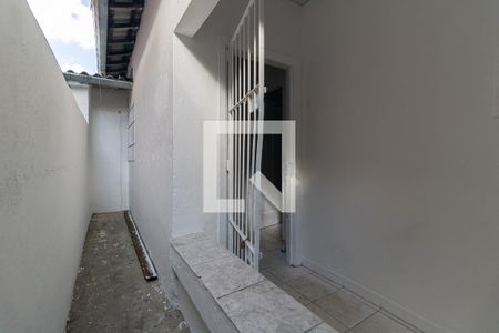 Casa para alugar com 42m², 1 quarto e 1 vaga Casa para alugar com 42m², 1 quarto e 1 vagaCorredor Lateral
