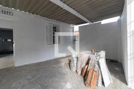 Casa para alugar com 42m², 1 quarto e 1 vaga Casa para alugar com 42m², 1 quarto e 1 vagaGaragem