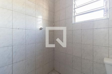 Banheiro de casa para alugar com 1 quarto, 42m² em Jardim Santa Cruz, São Paulo