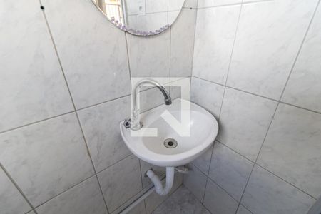 Banheiro de casa para alugar com 1 quarto, 42m² em Jardim Santa Cruz, São Paulo