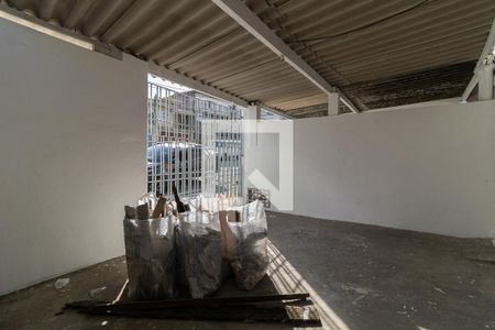 Casa para alugar com 42m², 1 quarto e 1 vaga Casa para alugar com 42m², 1 quarto e 1 vagaGaragem