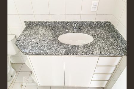 Apartamento à venda com 54m², 1 quarto e sem vagaBanheiro do Quarto