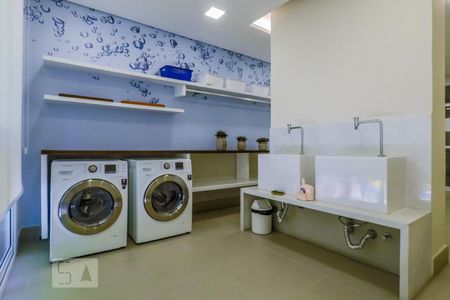 Apartamento à venda com 74m², 2 quartos e 2 vagasLavanderia