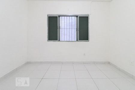 Quarto de casa para alugar com 1 quarto, 35m² em Santo Antônio, Osasco