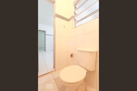Banheiro de casa para alugar com 1 quarto, 35m² em Santo Antônio, Osasco