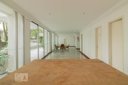 Apartamento para alugar com 45m², 1 quarto e 1 vaga Apartamento para alugar com 45m², 1 quarto e 1 vagaÁrea comum - Salão de festas