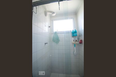 banheiro de apartamento à venda com 2 quartos, 54m² em Vila Satúrnia, Campinas