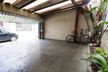 Casa à venda com 140m², 3 quartos e 2 vagas Casa à venda com 140m², 3 quartos e 2 vagasGaragem