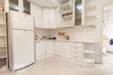 Casa à venda com 140m², 3 quartos e 2 vagas Casa à venda com 140m², 3 quartos e 2 vagasCozinha