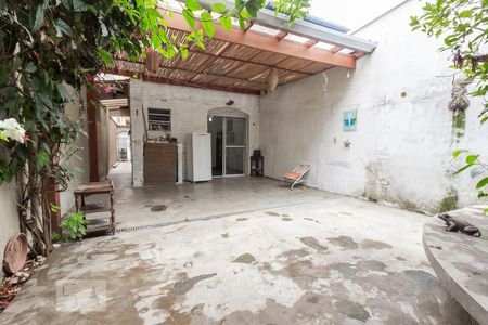 Casa à venda com 140m², 3 quartos e 2 vagas Casa à venda com 140m², 3 quartos e 2 vagasQuintal