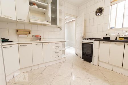 Casa à venda com 140m², 3 quartos e 2 vagas Casa à venda com 140m², 3 quartos e 2 vagasCozinha