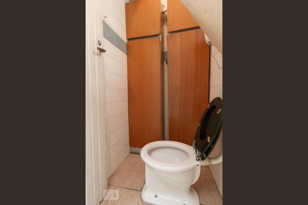 Casa à venda com 140m², 3 quartos e 2 vagas Casa à venda com 140m², 3 quartos e 2 vagasBanheiro de Serviço