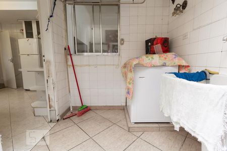 Casa à venda com 140m², 3 quartos e 2 vagas Casa à venda com 140m², 3 quartos e 2 vagasÁrea de serviço