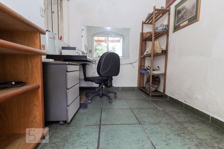 Casa à venda com 140m², 3 quartos e 2 vagas Casa à venda com 140m², 3 quartos e 2 vagasEscritório