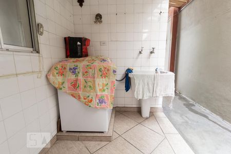 Casa à venda com 140m², 3 quartos e 2 vagas Casa à venda com 140m², 3 quartos e 2 vagasÁrea de serviço