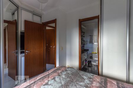 Suite de apartamento à venda com 3 quartos, 78m² em Jardim Carvalho, Porto Alegre