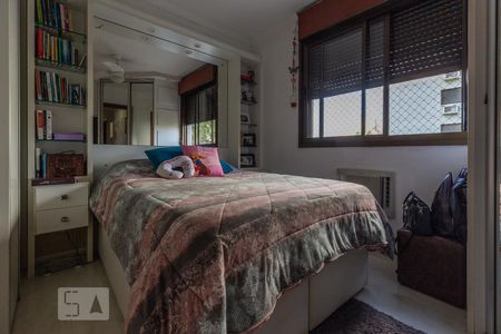 Suite  de apartamento à venda com 3 quartos, 78m² em Jardim Carvalho, Porto Alegre