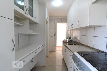 Apartamento para alugar com 65m², 2 quartos e 1 vagaCozinha