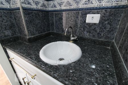 Apartamento para alugar com 65m², 2 quartos e 1 vagaBanheiro da Suíte