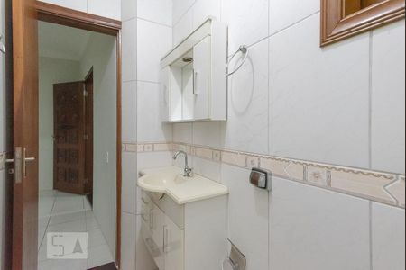 Casa à venda com 177m², 3 quartos e 2 vagasBanheiro