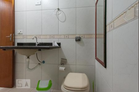 Casa à venda com 177m², 3 quartos e 2 vagasBanheiro da Suíte 2
