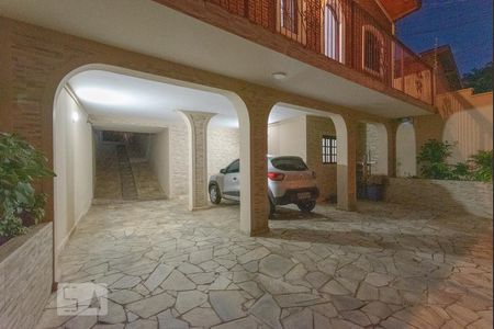 Casa à venda com 177m², 3 quartos e 2 vagasGaragem