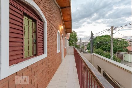 Casa à venda com 177m², 3 quartos e 2 vagasSacada