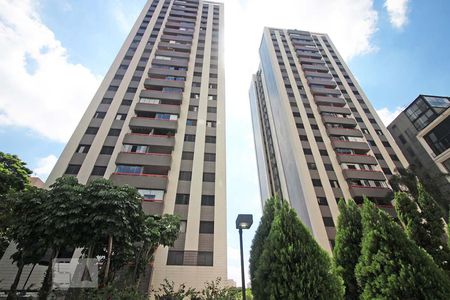 Apartamento para alugar com 82m², 2 quartos e 1 vagaFachada